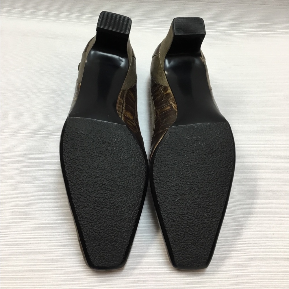Exquisite Vaneli Pumps. - Picture 8 of 8